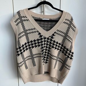 Oak + Fort Herrjngbone Sweater Vest